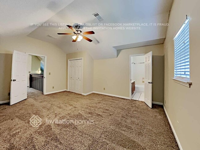 Building Photo - 3781 Westchase Dr