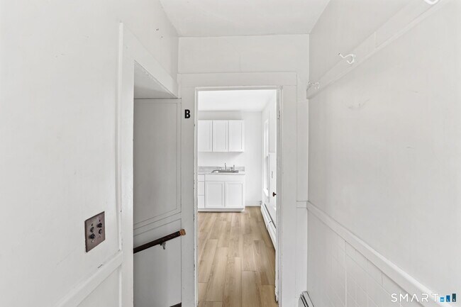 Building Photo - 63 Reynolds St