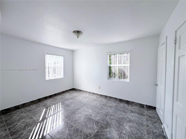 Building Photo - 11 Sidonia Ave