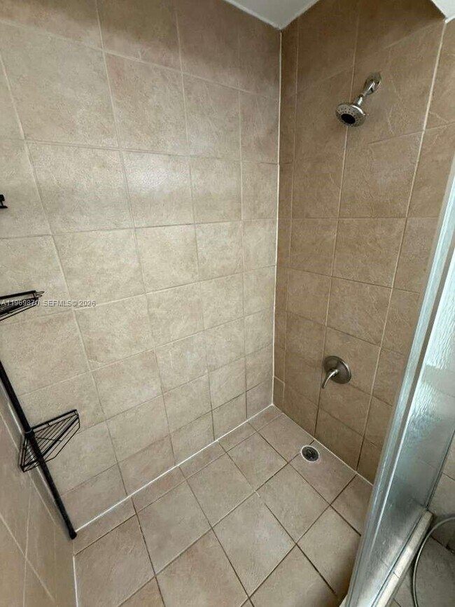 Building Photo - 10441 SW 156th Ct