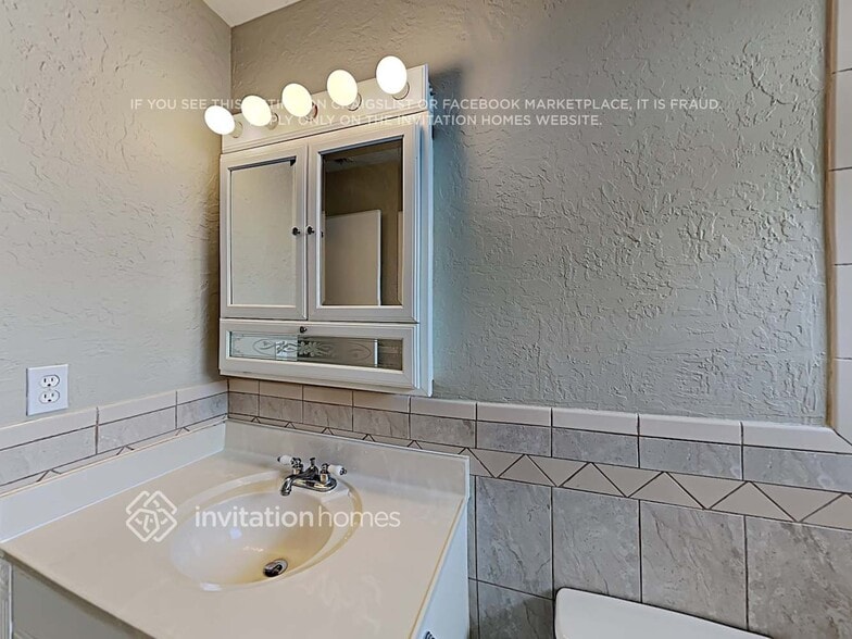 Building Photo - 9210 SW 49th St