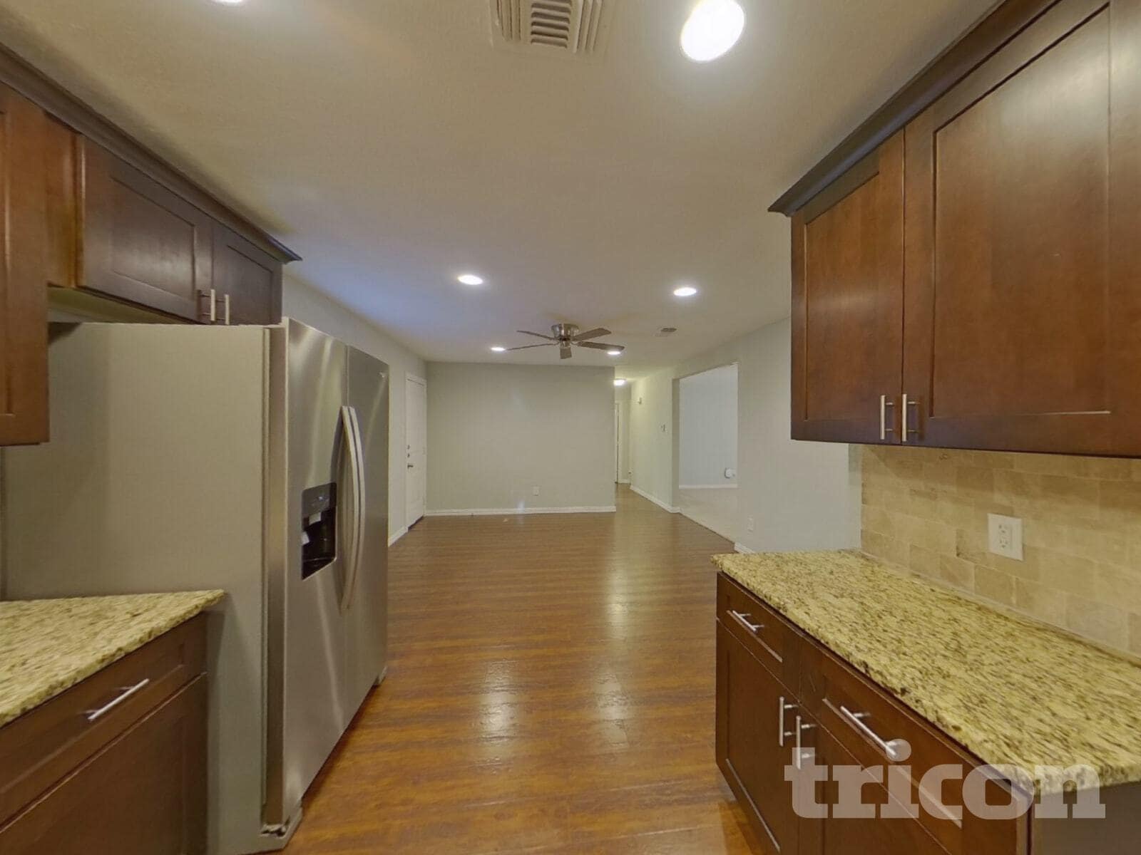 Building Photo - 126 Tharp St