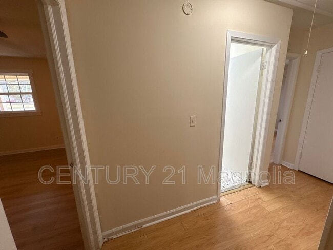 Building Photo - 500 Merrymont Dr