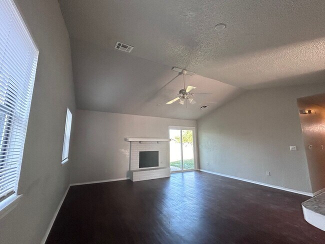 Building Photo - BELOW MARKET RENT!