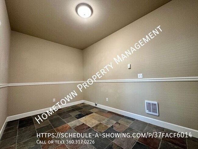 Building Photo - 4325 Oso Berry St NW