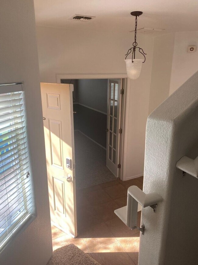 Building Photo - 7805 S Hidden Places Loop