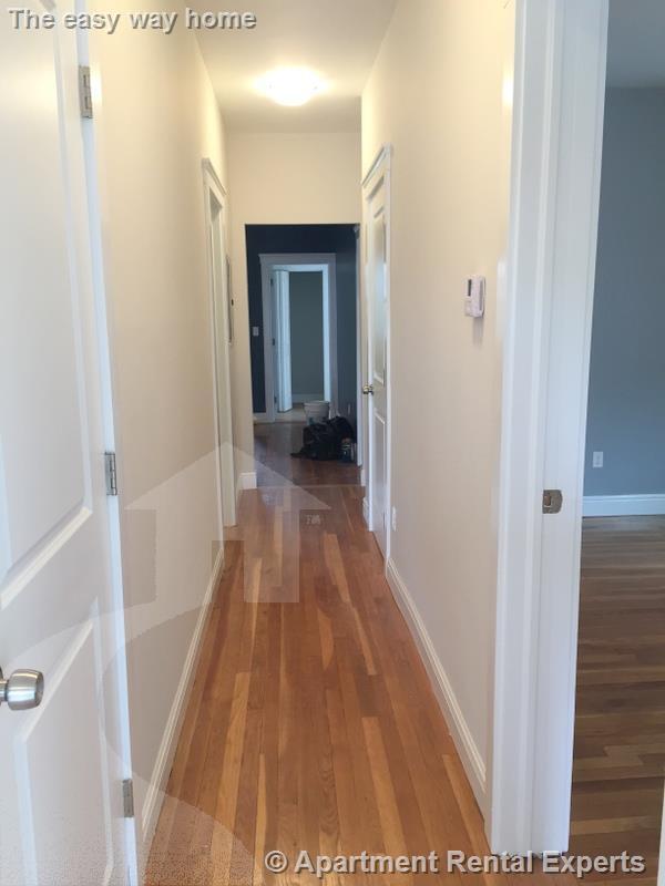 Building Photo - 374 Prospect St