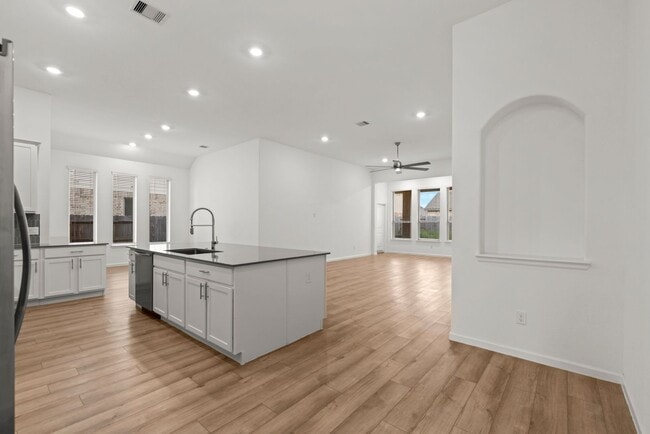 Building Photo - Room to Live, Play, and Grow in Booming Ro...