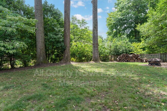 Building Photo - 4126 Lenox Dr