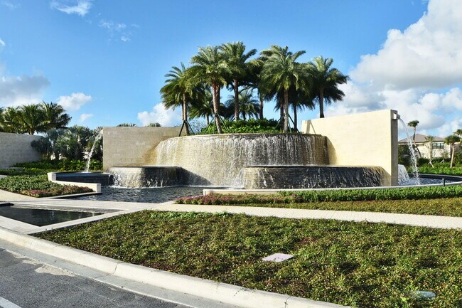 Building Photo - 16892 Strasbourg Ln