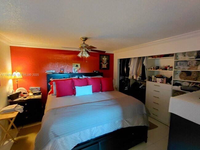 Building Photo - 11101 Royal Palm Blvd