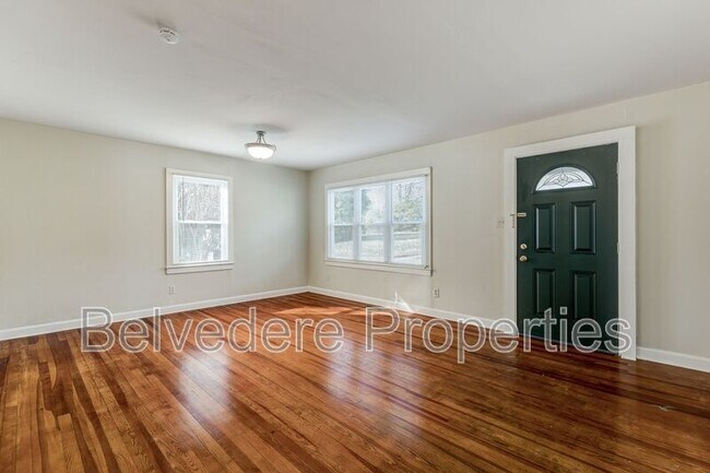 Building Photo - 709 Langford Ave