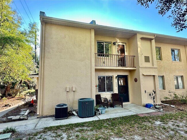 Building Photo - 630 Pavare Ct