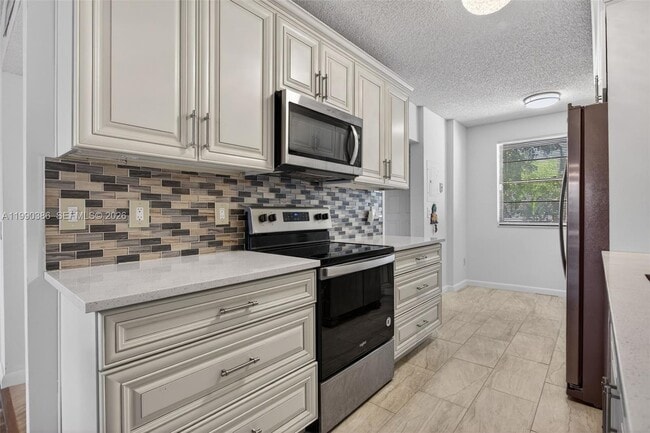 Building Photo - 9670 W McNab Rd