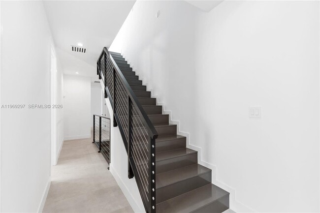 Building Photo - 3047 Elizabeth St