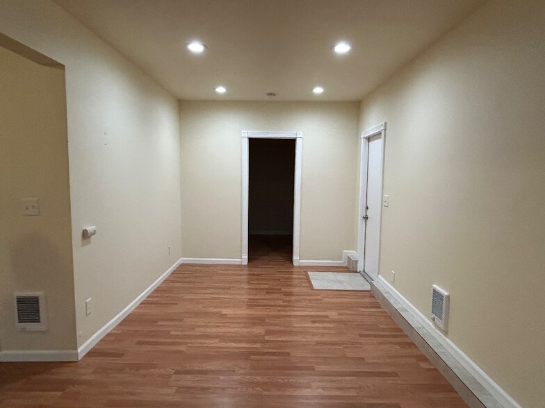 Building Photo - 16840 Bell Ave