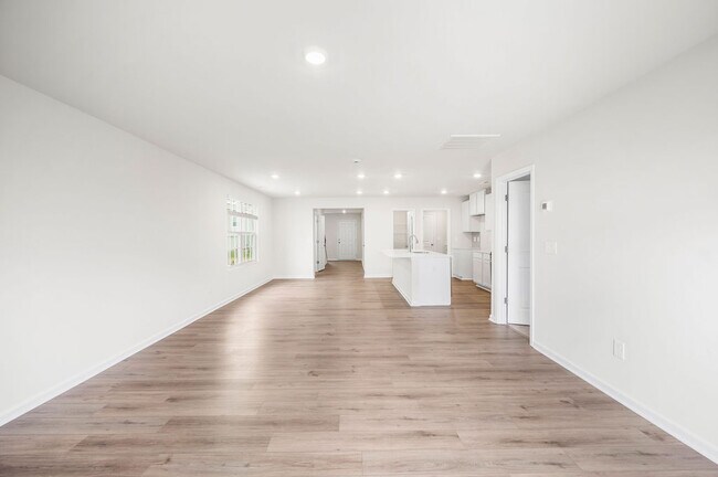 Building Photo - 115 Broadtree Cir