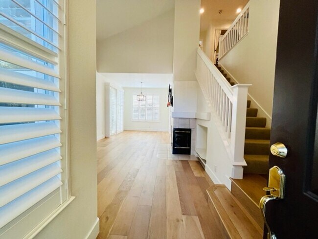 Building Photo - Move-in Ready 3BD/2.5BA, Two-Story Home in Stony Brook in Downtown Danville