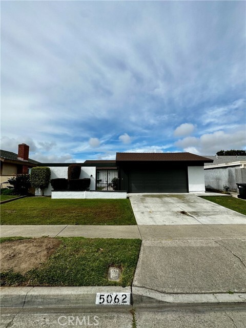 Primary Photo - 5062 Greencap Ave