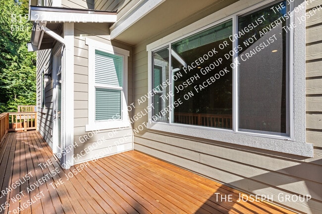 Building Photo - 819 224th Ave NE