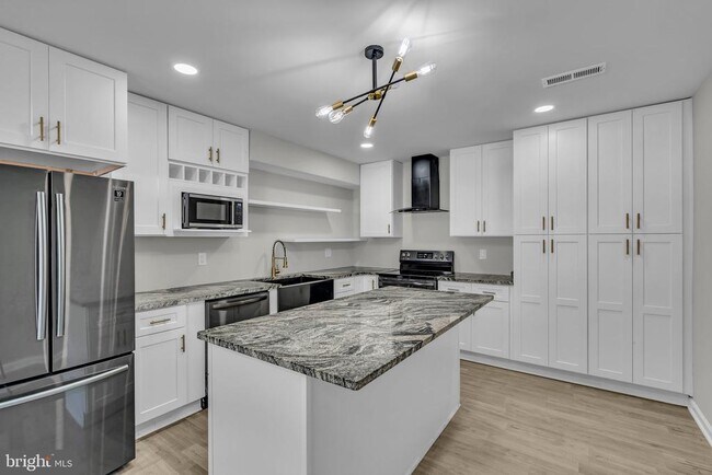 Building Photo - 5319 Satterfield Dr