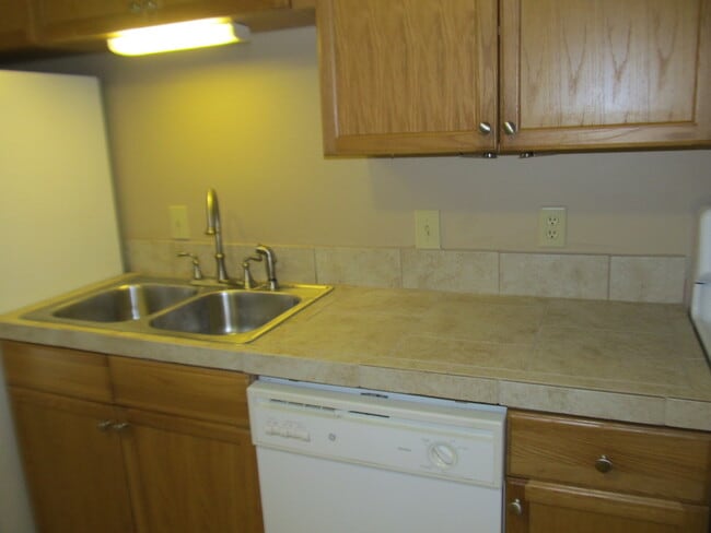 Building Photo - W 6th Ave.