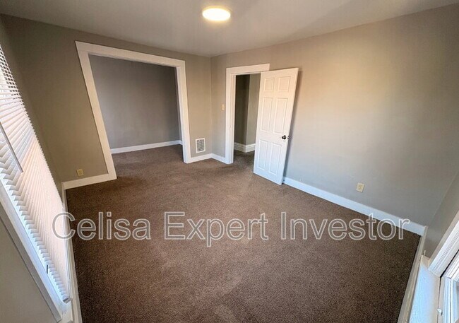 Building Photo - 1441 Wall St