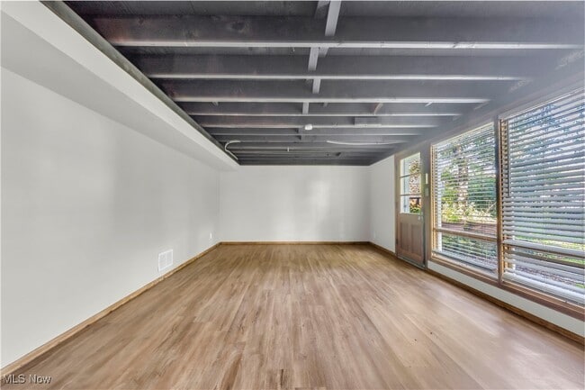 Building Photo - 3460 Hetzel Dr