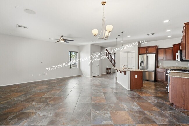 Building Photo - 10568 Desert Drifter Pl