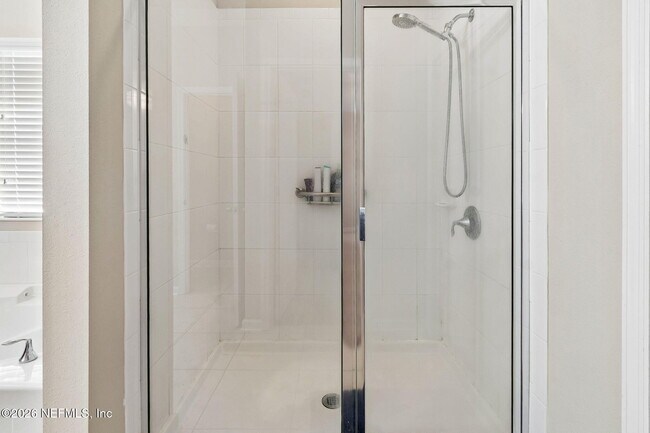Building Photo - 206 Mission Cove Cir