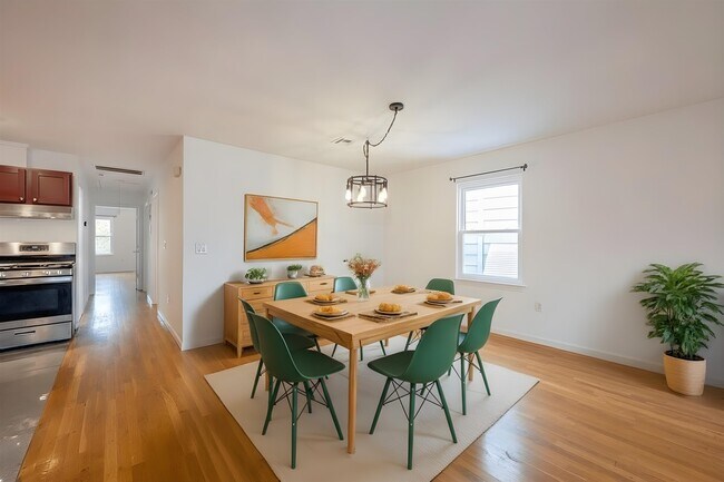 Building Photo - 108 CLAREMONT Ave