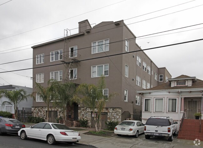 Primary Photo - 1616 35th Avenue