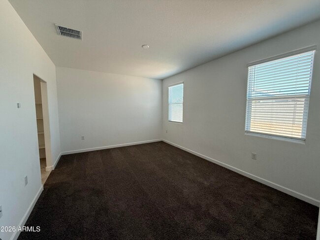 Building Photo - 2474 W Sable Ave