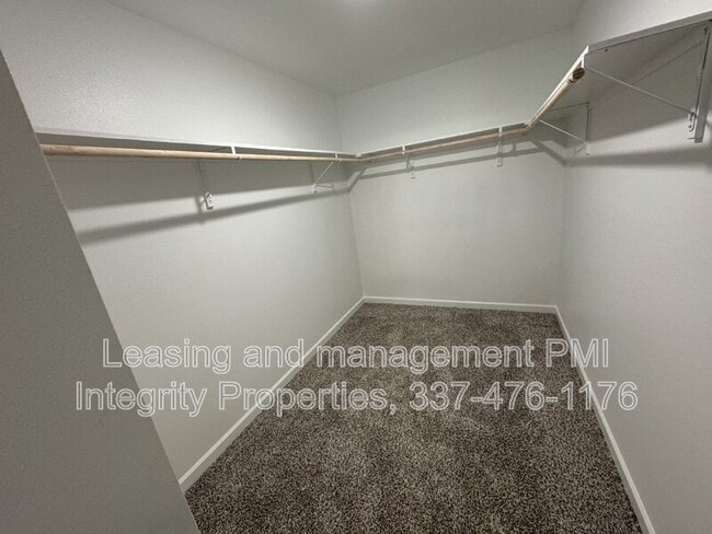 Building Photo - 119 Hill View Drive