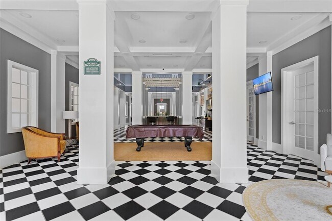 Building Photo - 754 Centervale Dr