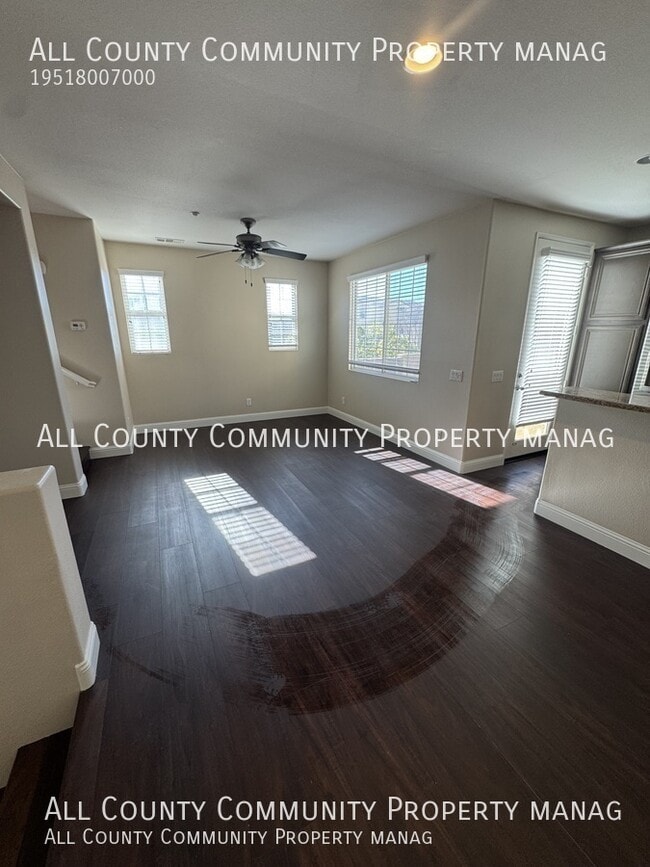 Building Photo - 44958 Bellflower Ln