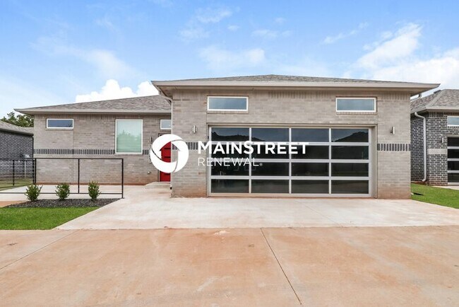 Primary Photo - 3 Bedroom Pet-Friendly Home in Oklahoma City, OK with Main Street Renewal