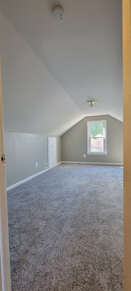 Building Photo - 17284 Ivanhoe St