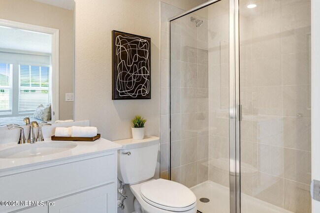 Building Photo - 542 Holly Lks Dr