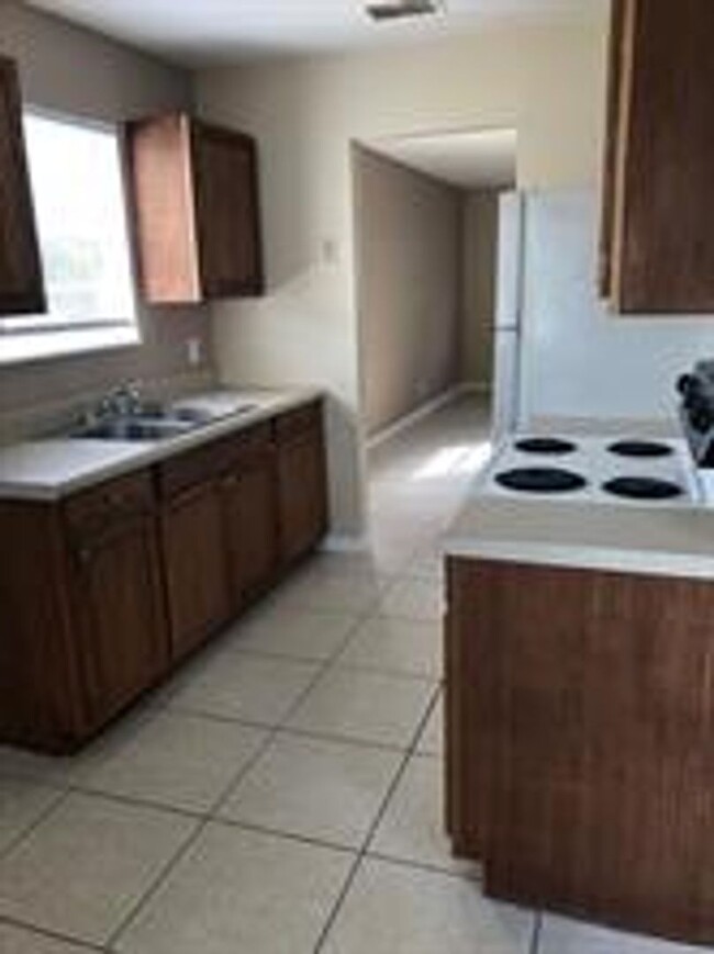 Building Photo - 4415 Barna Ave