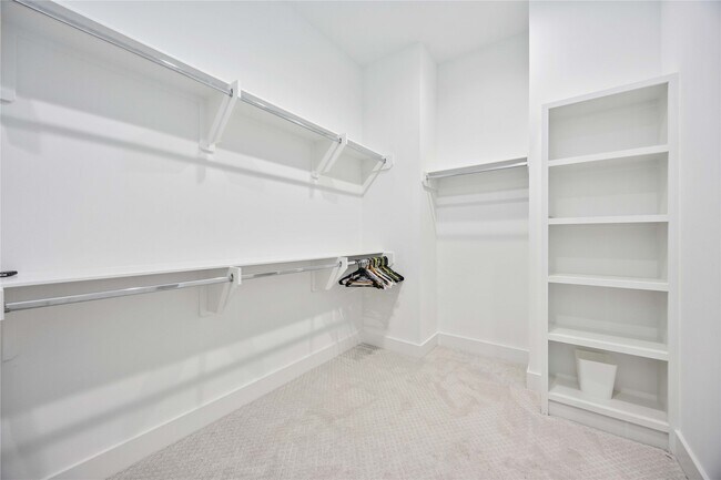 Building Photo - 5821 Kansas St