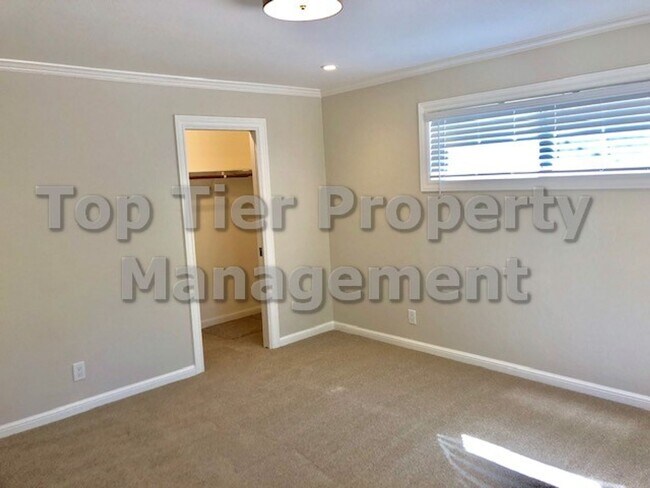 Building Photo - Very nice 4 Bed/3 Bath/2,145 Sqft House in West Danville available 6/15 for Lease!
