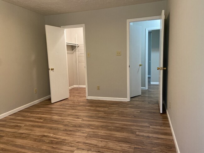 Building Photo - 3620 Beswick Ct