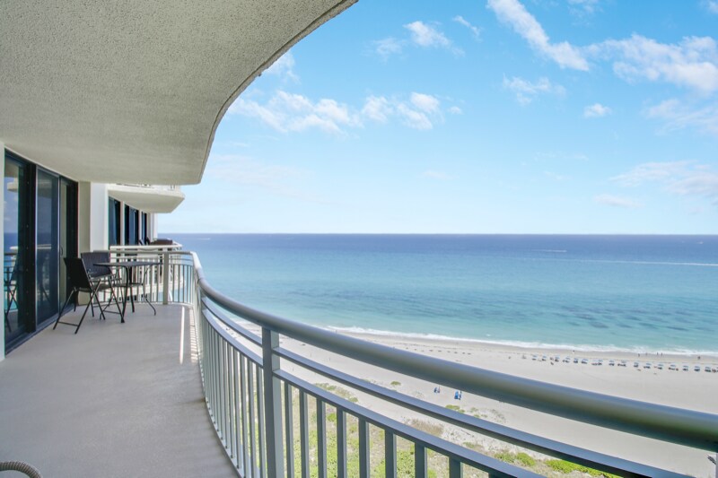 Building Photo - 3000 N Ocean Dr
