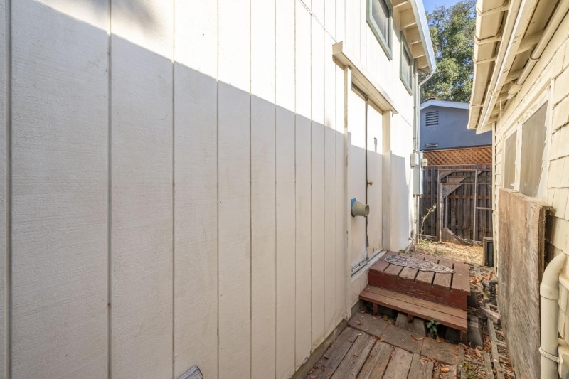Building Photo - 1554 35th St
