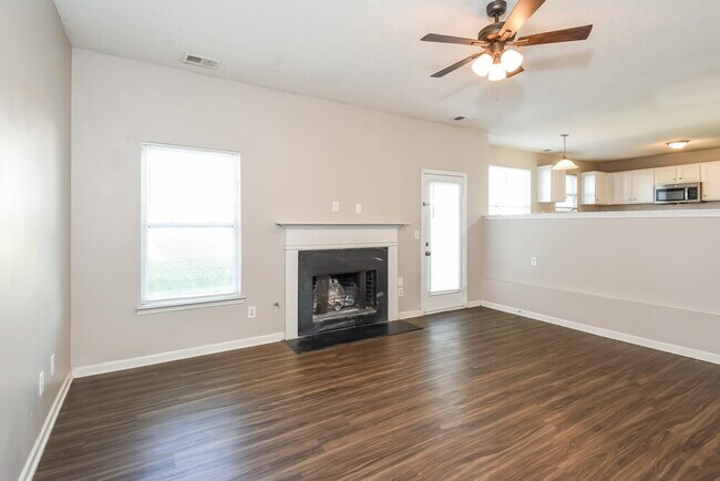 Building Photo - 6083 Trotters Cir