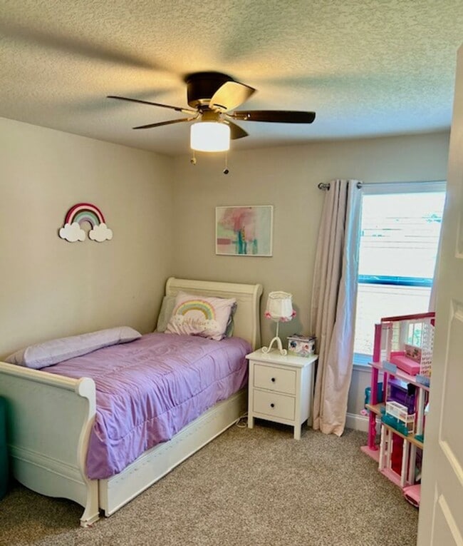 Building Photo - Gulfport 4 Bedroom