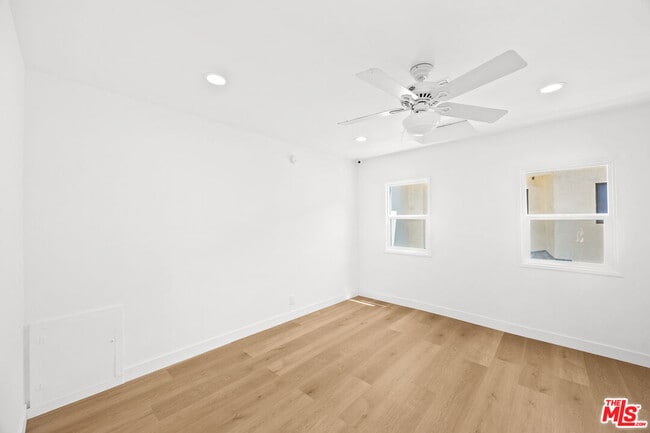 Building Photo - 244 S Almont Dr