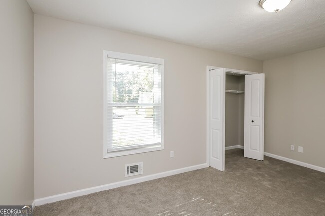 Building Photo - 1255 Taramore Dr