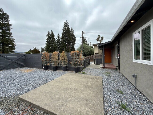 Building Photo - 2831-2839 Soscol Avenue